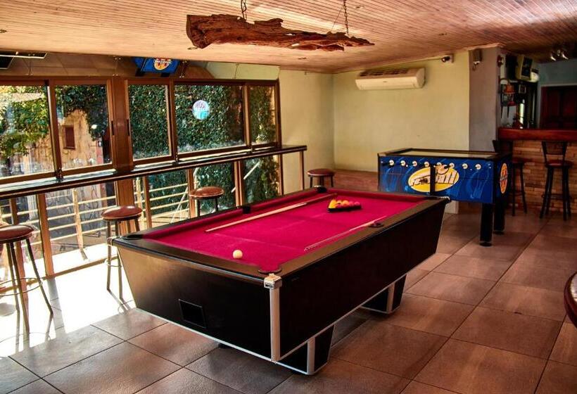 هتل Lake Kariba Inns