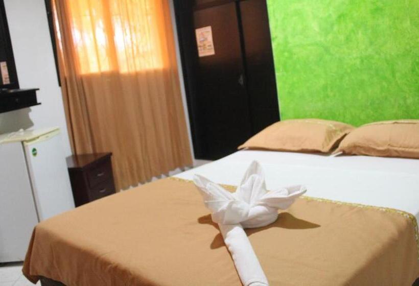 هتل Y Parque Turístico Navar City