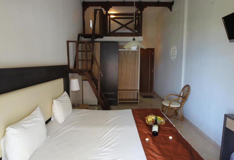 Meliton Inn Hotel & Suites By The Beach