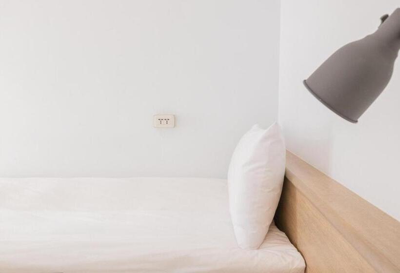 Owlstay Flip Flop Hostel Garden