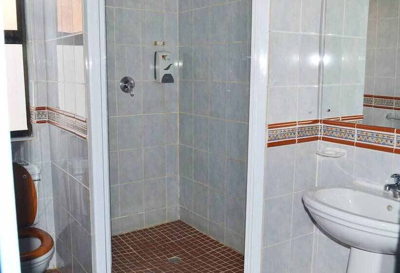 پانسیون Boga Legaba Guest House & Conference Centre
