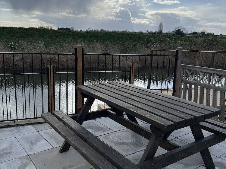 The Riverside Hotel