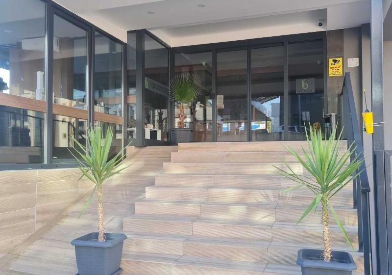 هتل Bi Suites