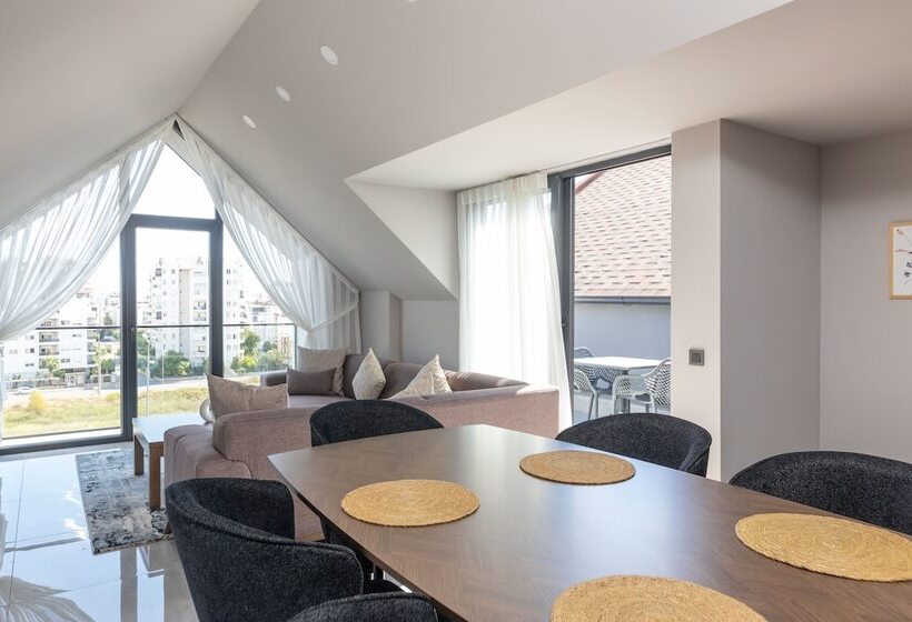 هتل Bi Suites
