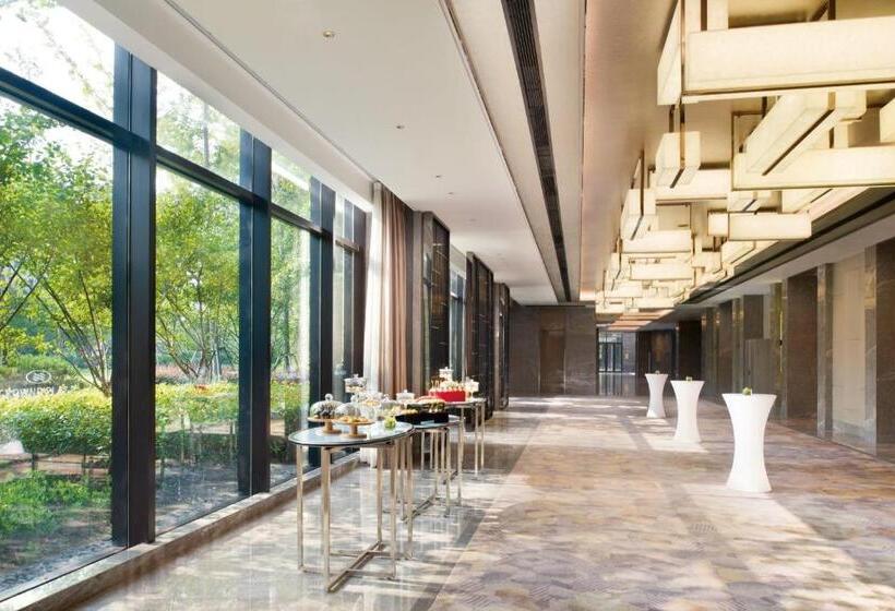 호텔 Crowne Plaza Shanghai Pujiang, An Ihg