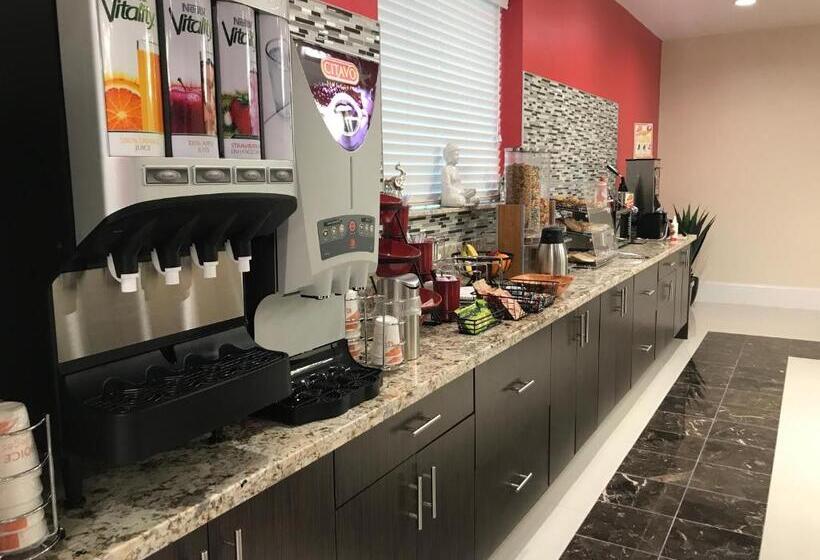 Fotos del hotel Econo Lodge Inn & Suites Houston Willowbrook:  63