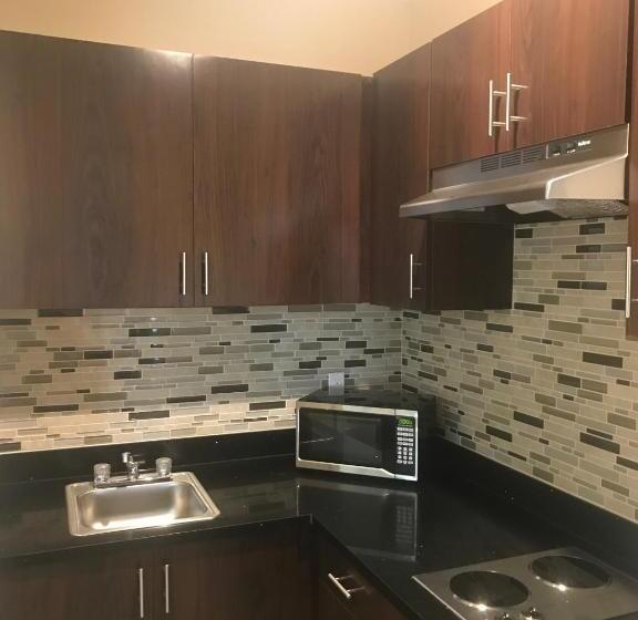 Fotos del hotel Econo Lodge Inn & Suites Houston Willowbrook:  76