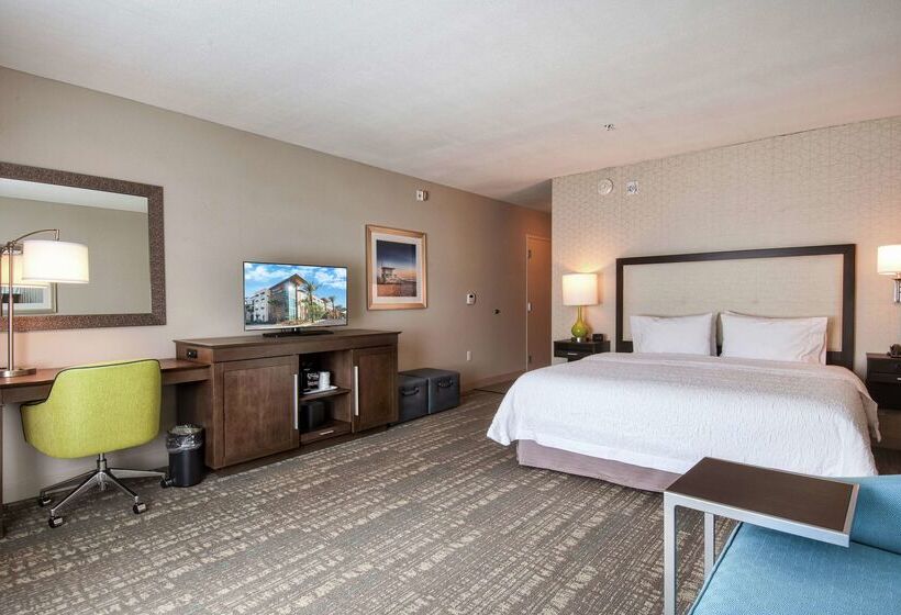 هتل Hampton Inn & Suites Mission Viejo
