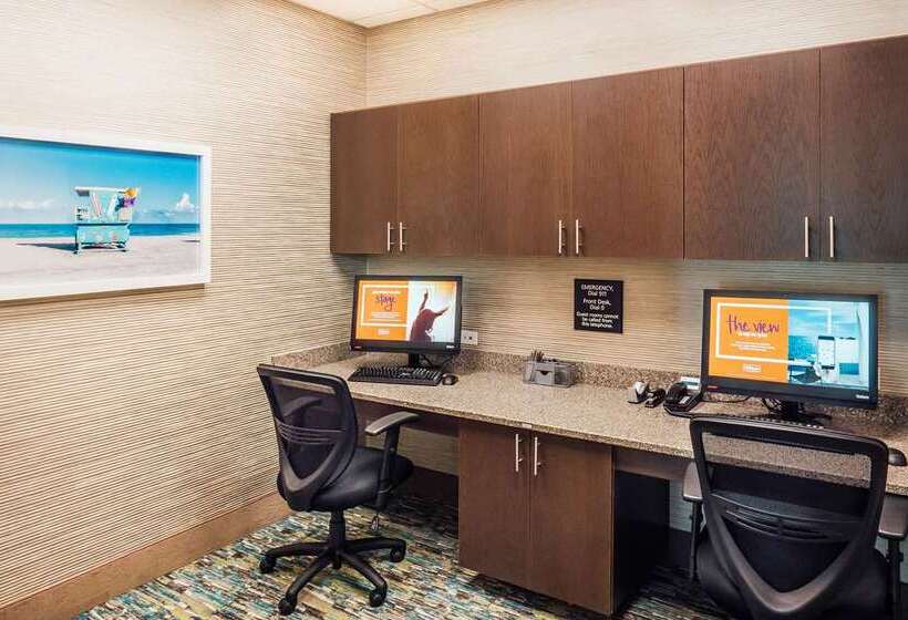 هتل Hampton Inn & Suites Mission Viejo