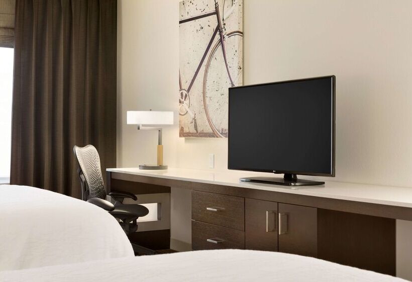 هتل Hilton Garden Inn Downtown Birmingham