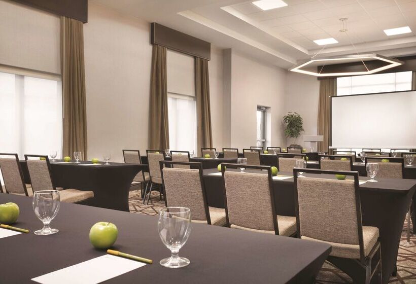 هتل Hilton Garden Inn Downtown Birmingham