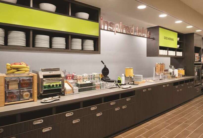 هتل Home2 Suites Iowa City Coralville