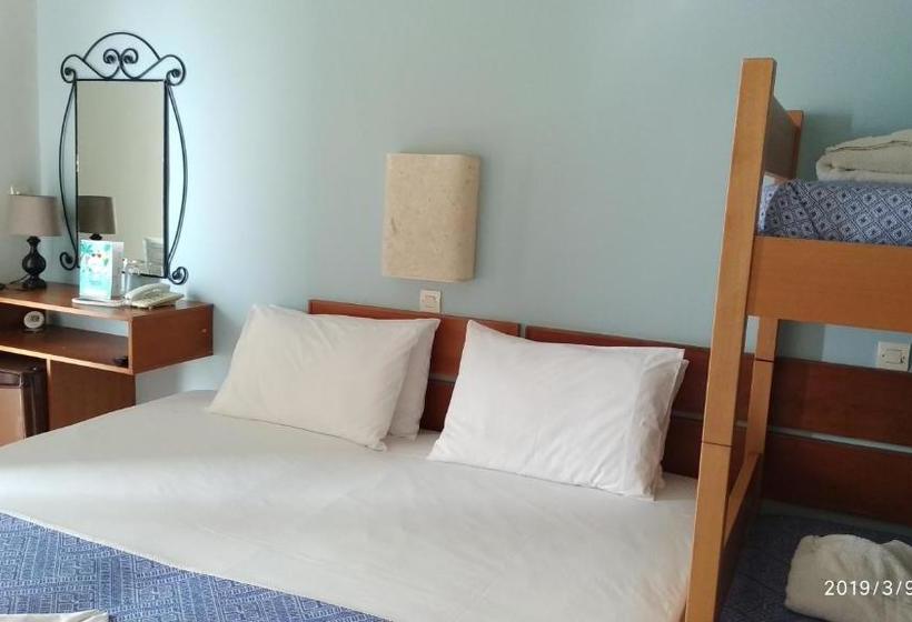 בית מלון כפרי Limenari