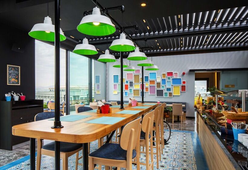 هتل Park Inn By Radisson Izmir