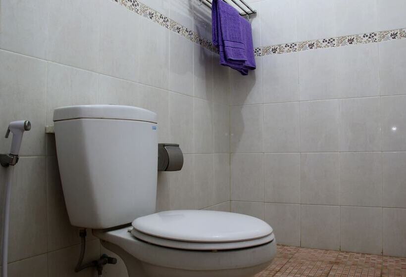 Fotos del hotel Reddoorz @ Palasari:  10