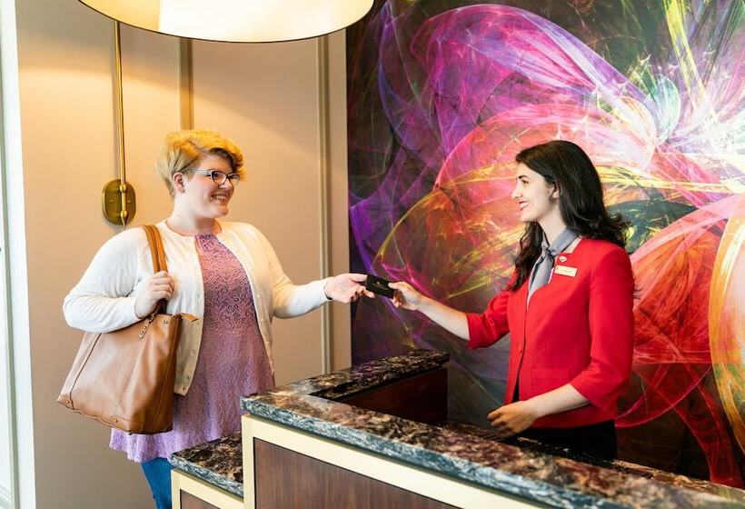 هتل The Tennessean Personal Luxury