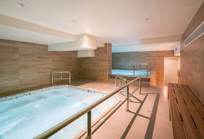 The Grove Hotel & Conference Centre Bahrain