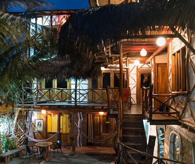 هاستل Hostal Rutamar