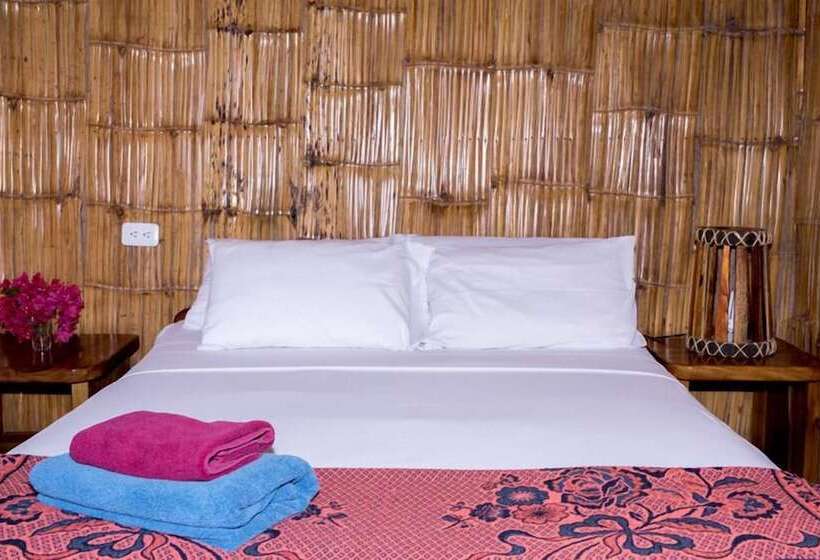 هاستل Hostal Rutamar