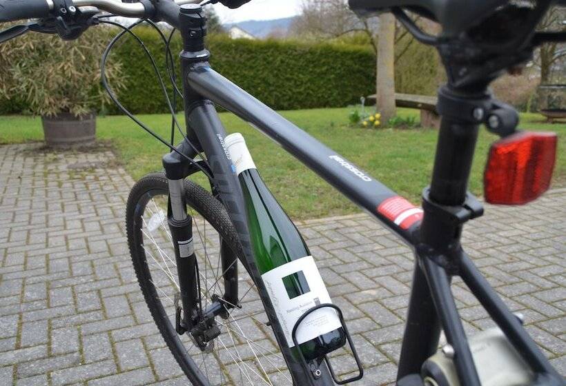 ベッドアンドブレックファースト Weingut H. Gindorf