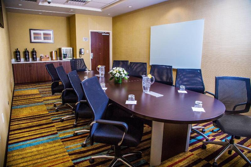 هتل Fairfield Inn & Suites By Marriott Pocatello