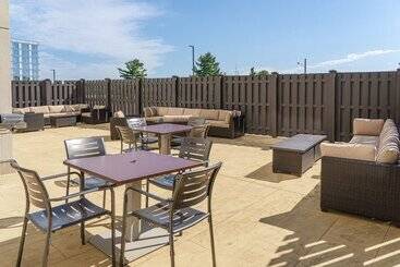 هتل Holiday Inn Express & Suites Cincinnati Ne Red Bank Road, An Ihg