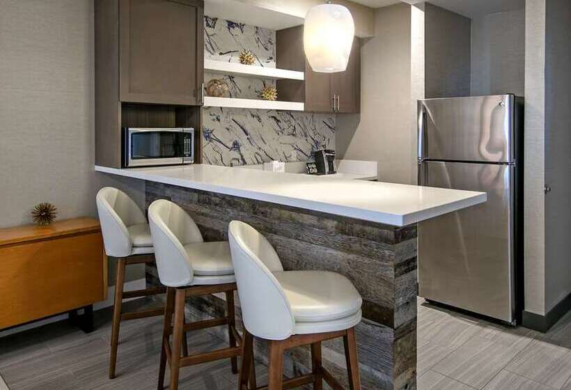 هتل Inn At The Pier Pismo Beach, Curio Collection By Hilton