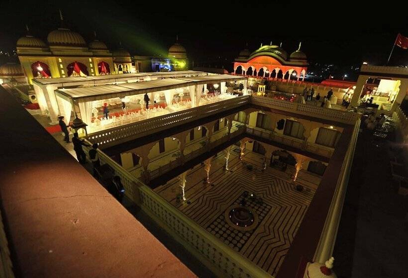 호텔 Noormahal Palace