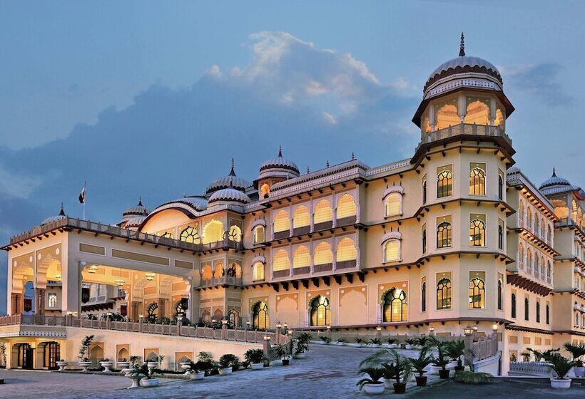 호텔 Noormahal Palace