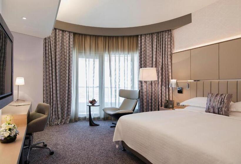 هتل Pearl Rotana Capital Centre