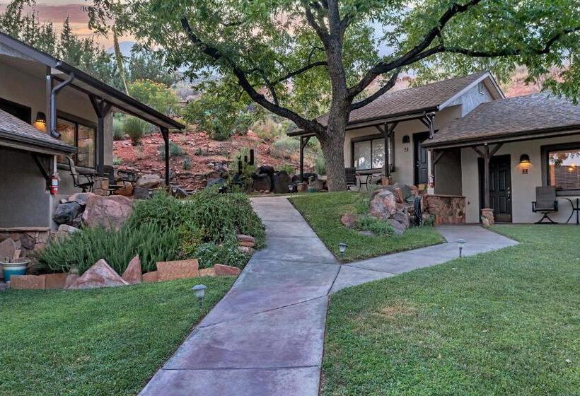 فندق Red Rock Inn Cottages