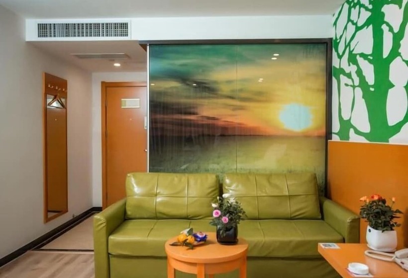 فندق Vatica Zaozhuang Tengzhou Railway Station