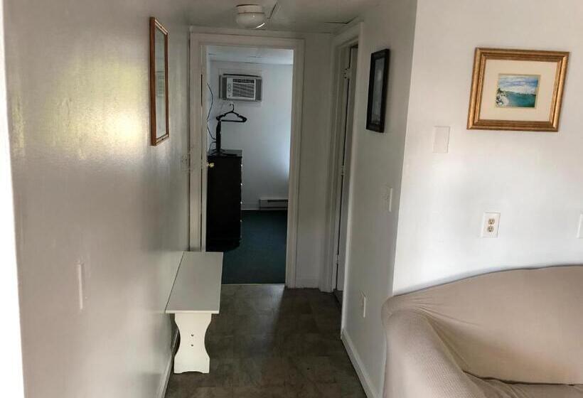 Island View Motel