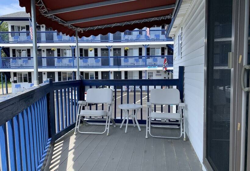 Island View Motel