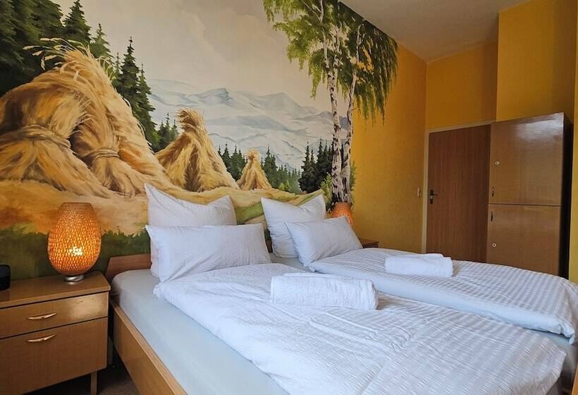 Bed and Breakfast Pension Weiße Rose, Parkplatz, Frühstück, Wlan, Zentral