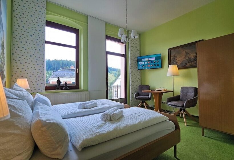 Bed and Breakfast Pension Weiße Rose, Parkplatz, Frühstück, Wlan, Zentral