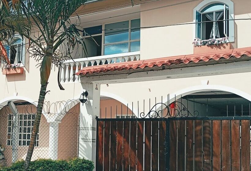 هتل Real Palace Tulua