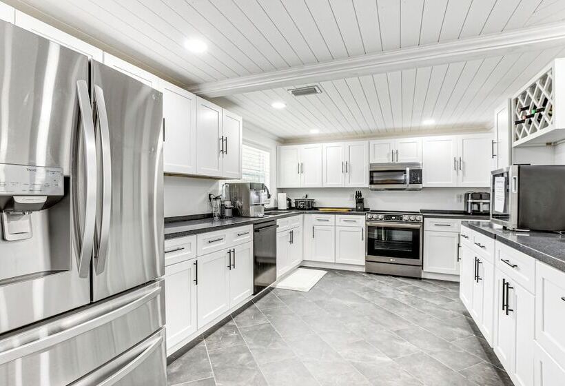 Peaceful Port Charlotte Home W/ Private Pool!