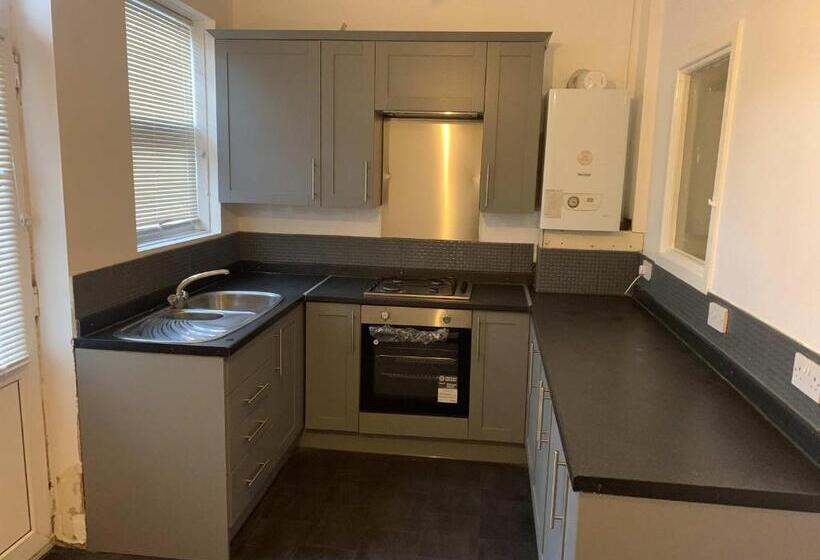 پانسیون Winton House