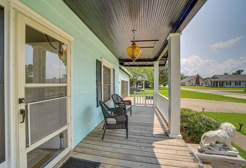 Eufaula Home   Walk To Lake Beach!