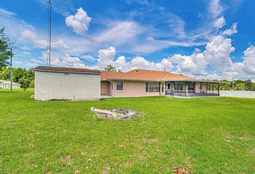 Pet Friendly Ocala Home W/ Screened In Lanai!