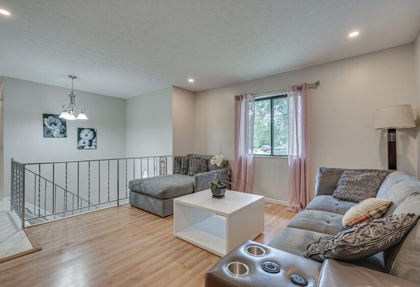 Reynoldsburg Home W/ Patio ~ 11 Mi To Columbus!