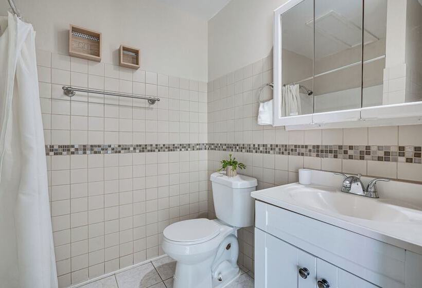 Reynoldsburg Home W/ Patio ~ 11 Mi To Columbus!