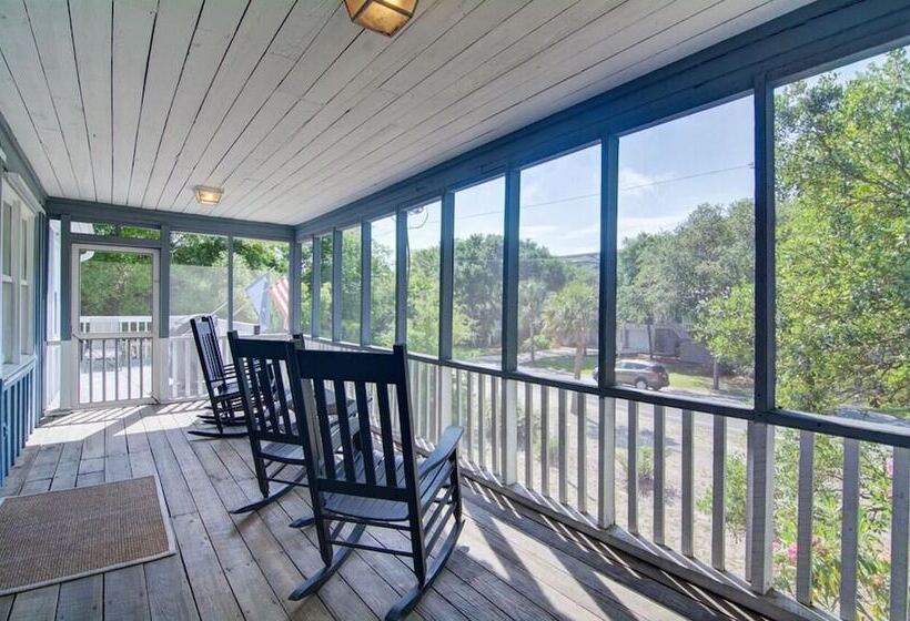 12 42nd Avenue By Avantstay 2 Mins To The Beach Screened In Porch!