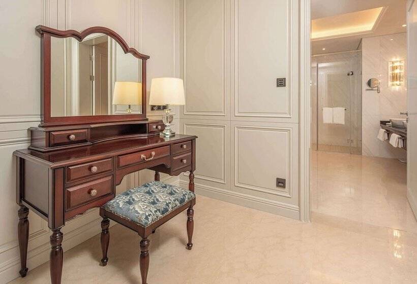 Hilton Brazzaville Les Tours Jumelles Hotel & Residences