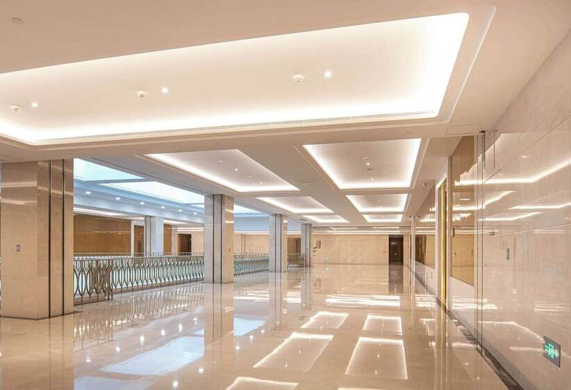 Hilton Brazzaville Les Tours Jumelles Hotel & Residences
