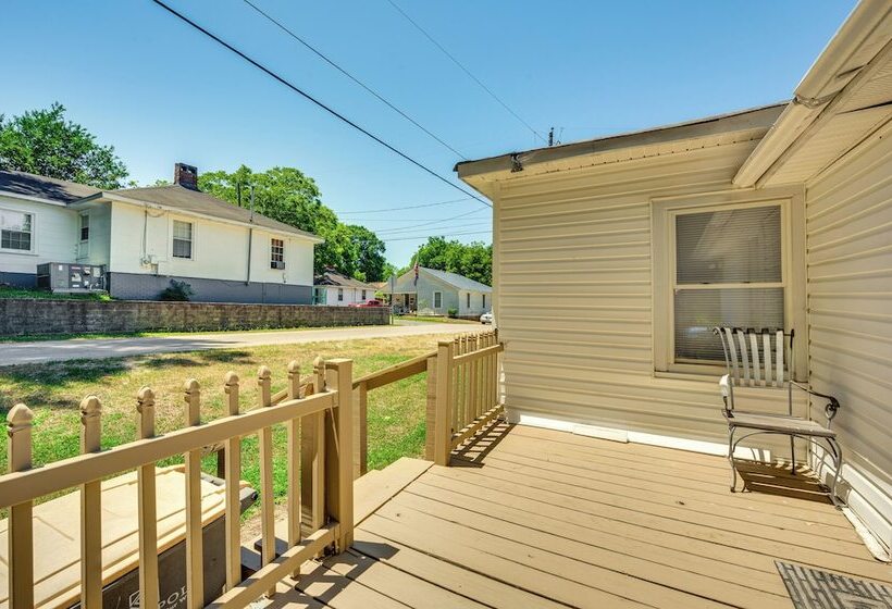 Family Friendly Home Near Parks & Lakes!