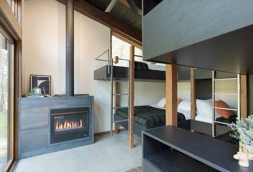 Lazy River Glamp House By Avantstay Newly Built, Luxe Indoor Outdoor Living