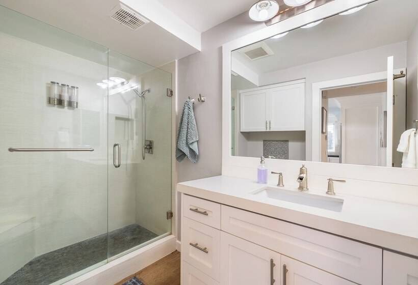 Ocean Breeze Buyout By Avantstay Steps To Beach!