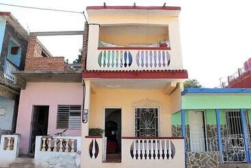پانسیون Hostal Maite Y Luis Trinidad